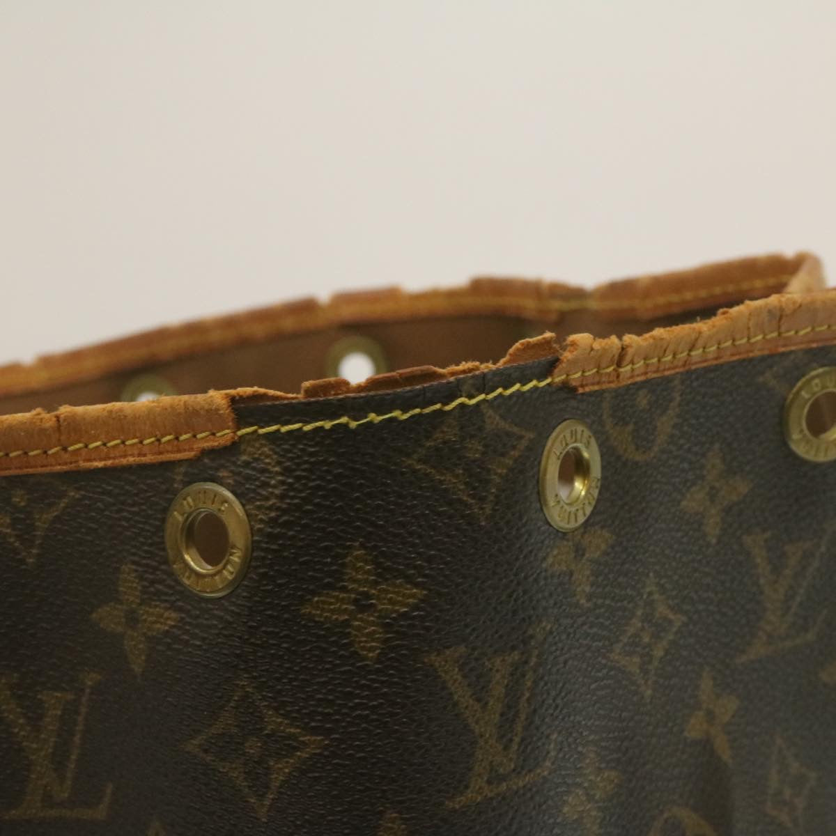 LOUIS VUITTON Monogram Noe Shoulder Bag M42224 LV Auth ki1748