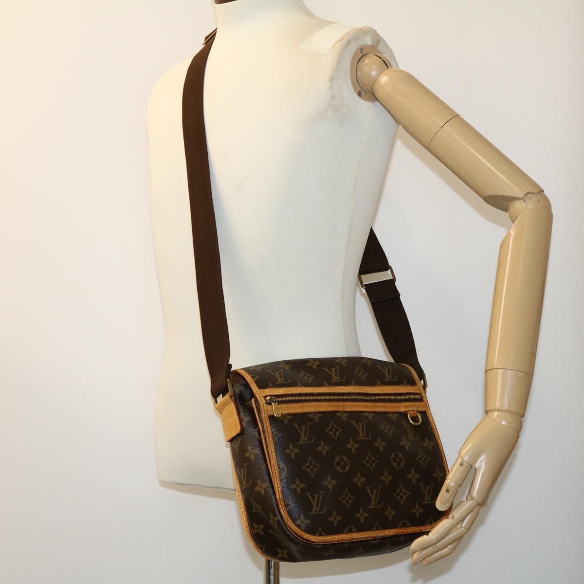 LOUIS VUITTON Monogram Messenger Bosphore PM Shoulder Bag M40106 LV Auth ki1998