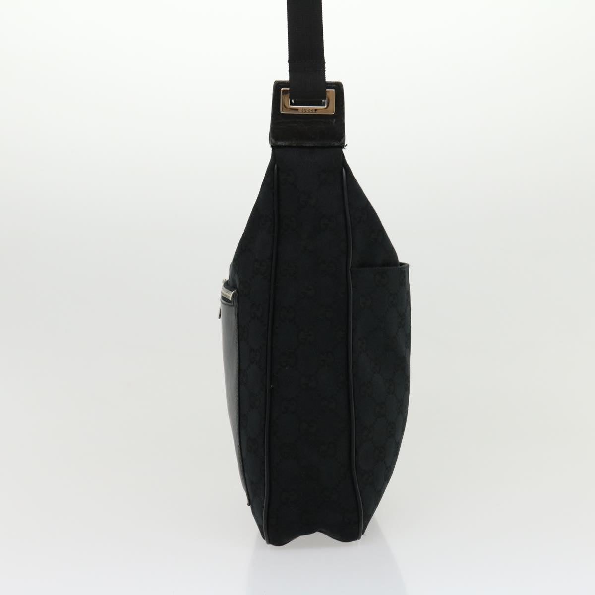 GUCCI GG Canvas Shoulder Bag Black Auth ki2082