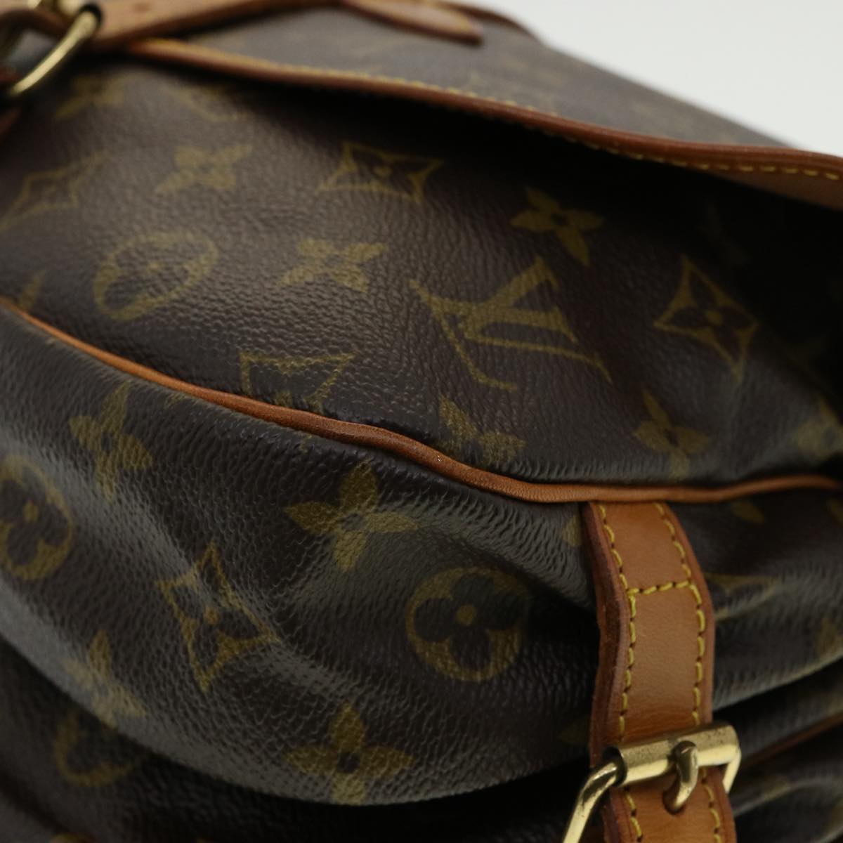 LOUIS VUITTON Monogram Saumur 30 Shoulder Bag M42256 LV Auth ki2209