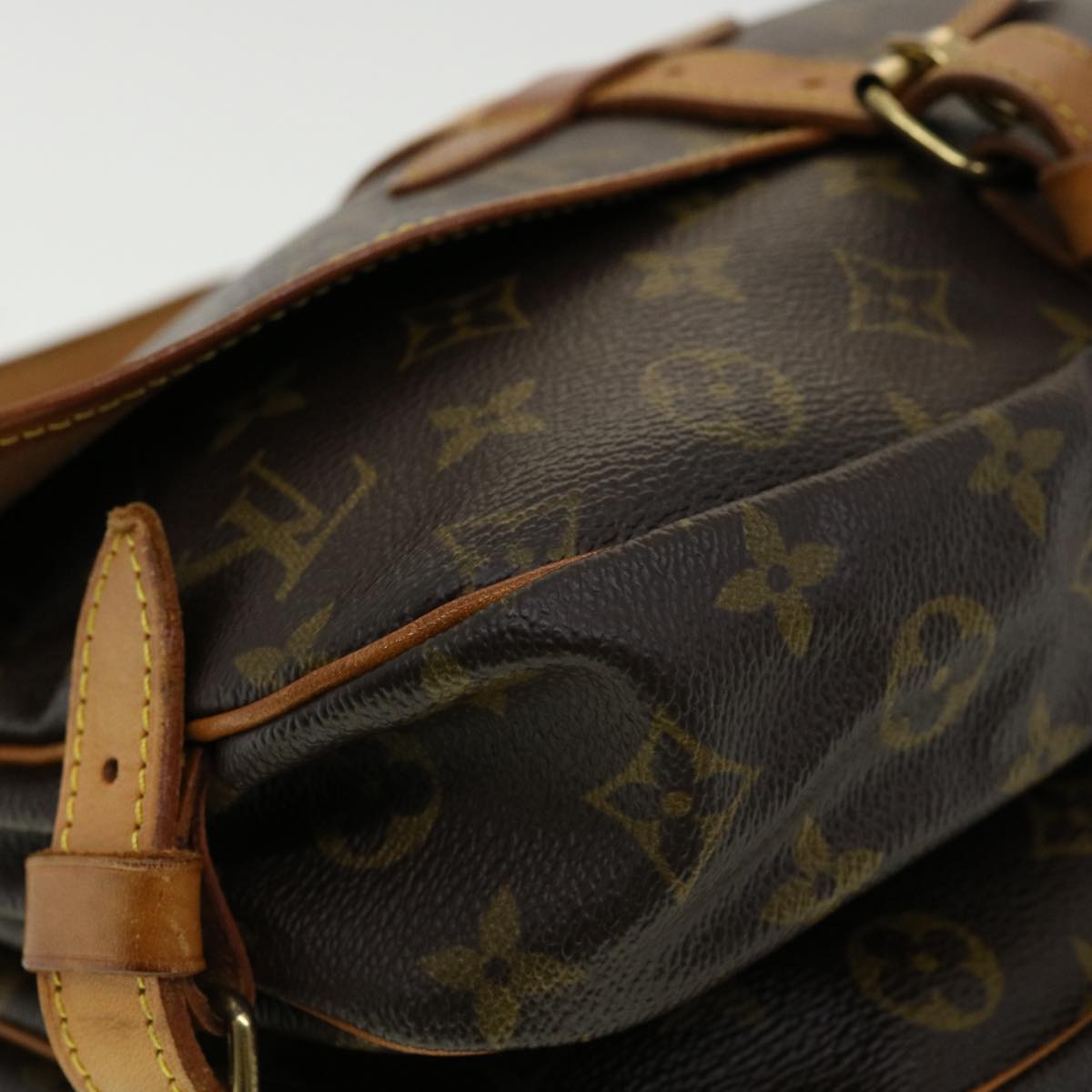 LOUIS VUITTON Monogram Saumur 30 Shoulder Bag M42256 LV Auth ki2209