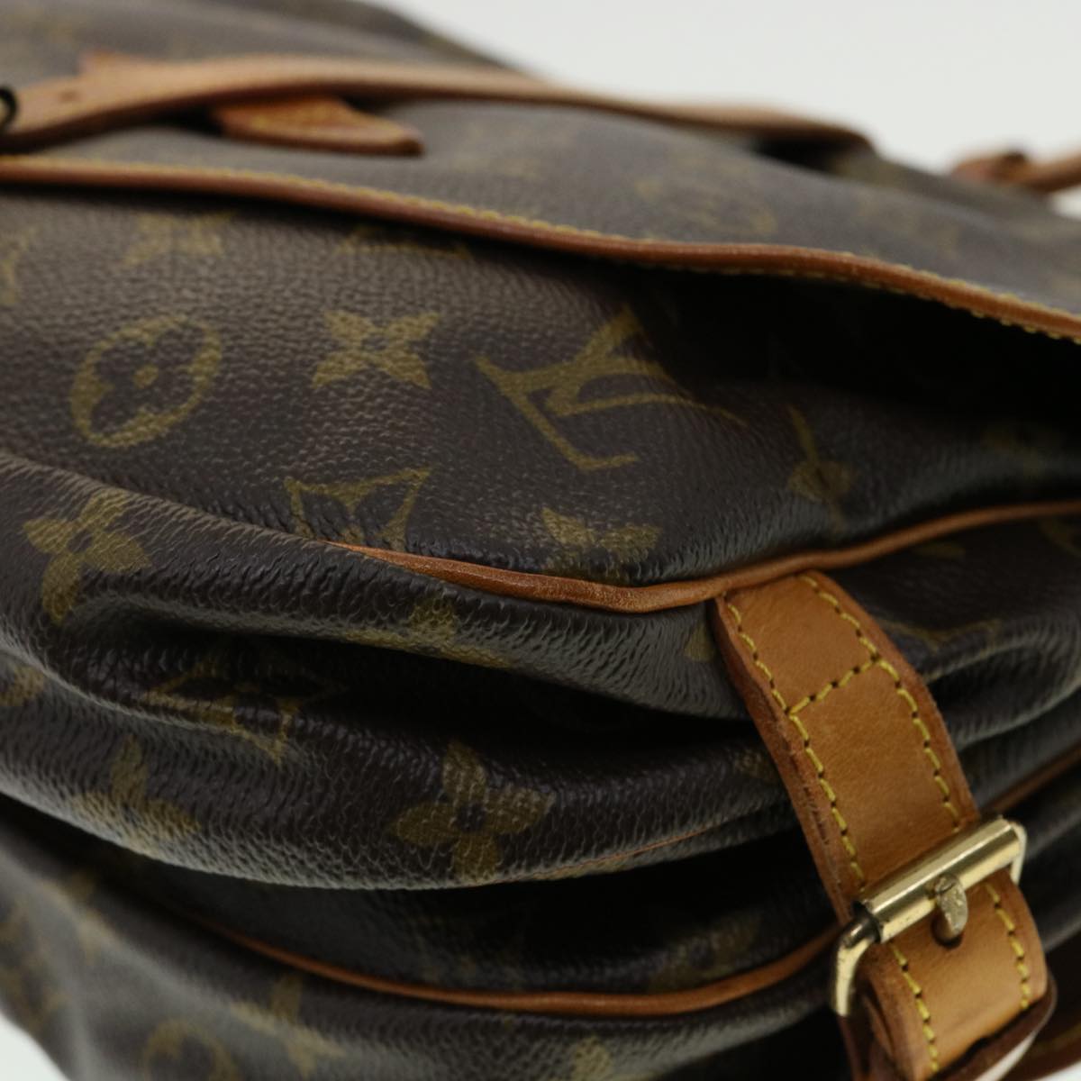 LOUIS VUITTON Monogram Saumur 30 Shoulder Bag M42256 LV Auth ki2209