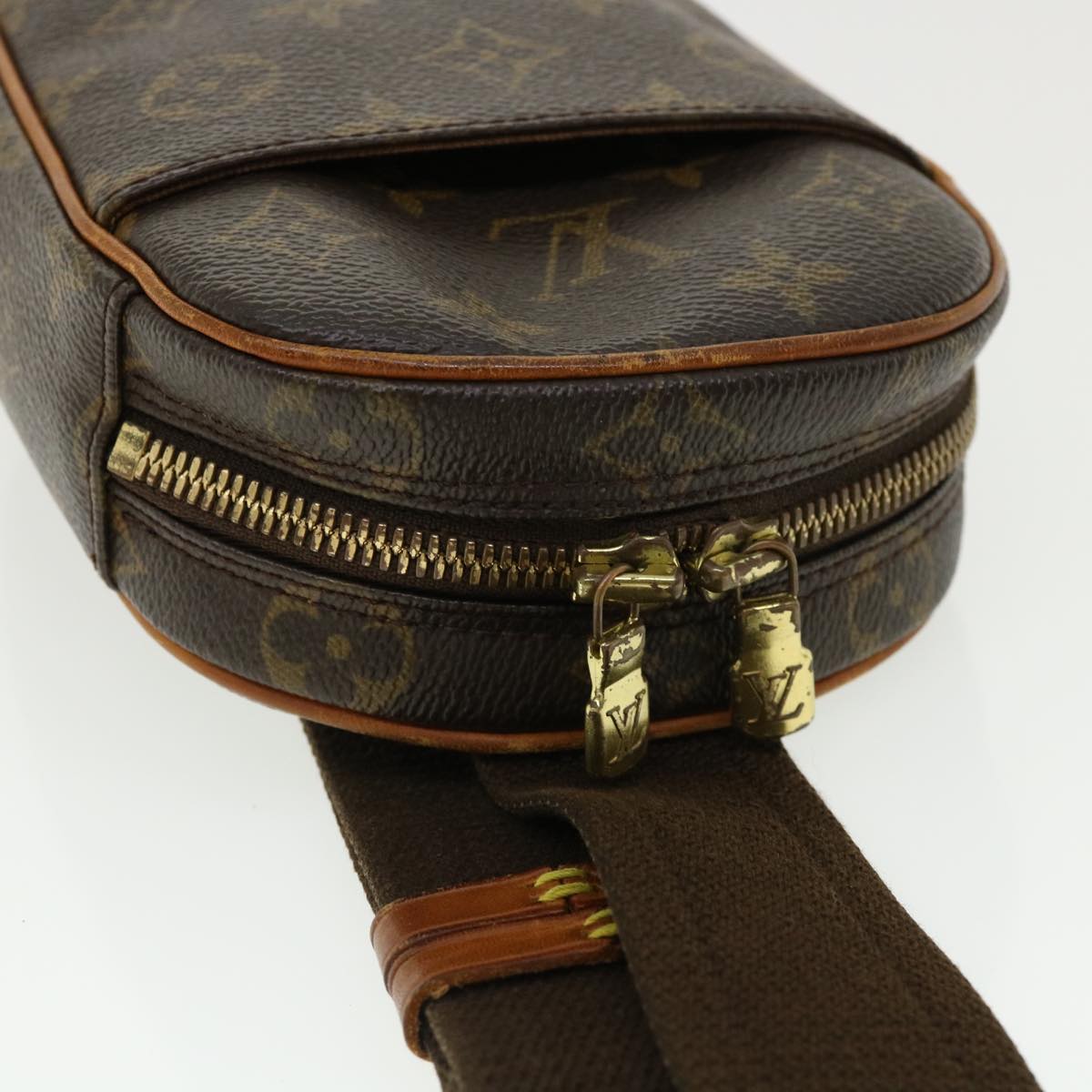 LOUIS VUITTON Monogram Pochette Gange Shoulder Bag M51870 LV Auth ki2489