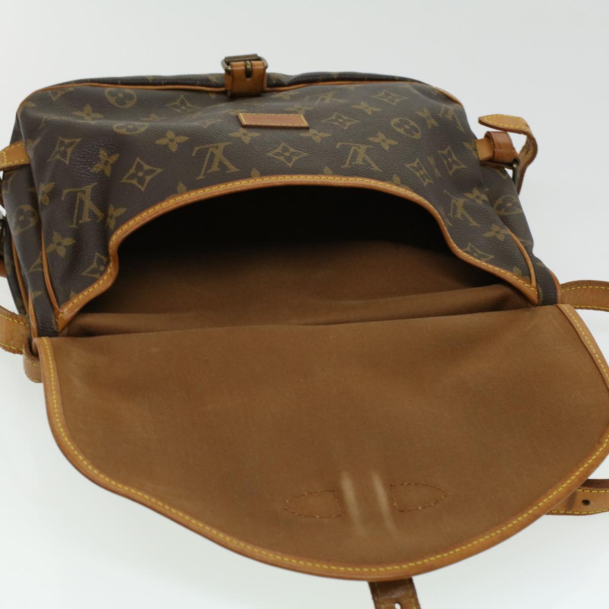 LOUIS VUITTON Monogram Saumur 30 Shoulder Bag M42256 LV Auth ki2529