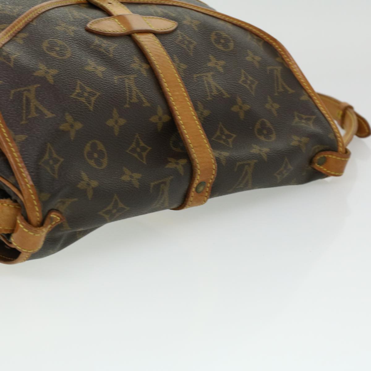 LOUIS VUITTON Monogram Saumur 30 Shoulder Bag M42256 LV Auth ki2529