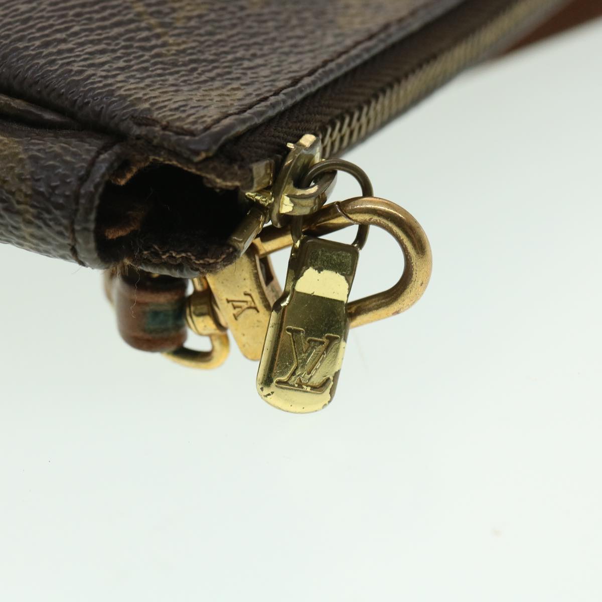 LOUIS VUITTON Monogram Pochette Accessoires Pouch L072 LV Auth ki2574