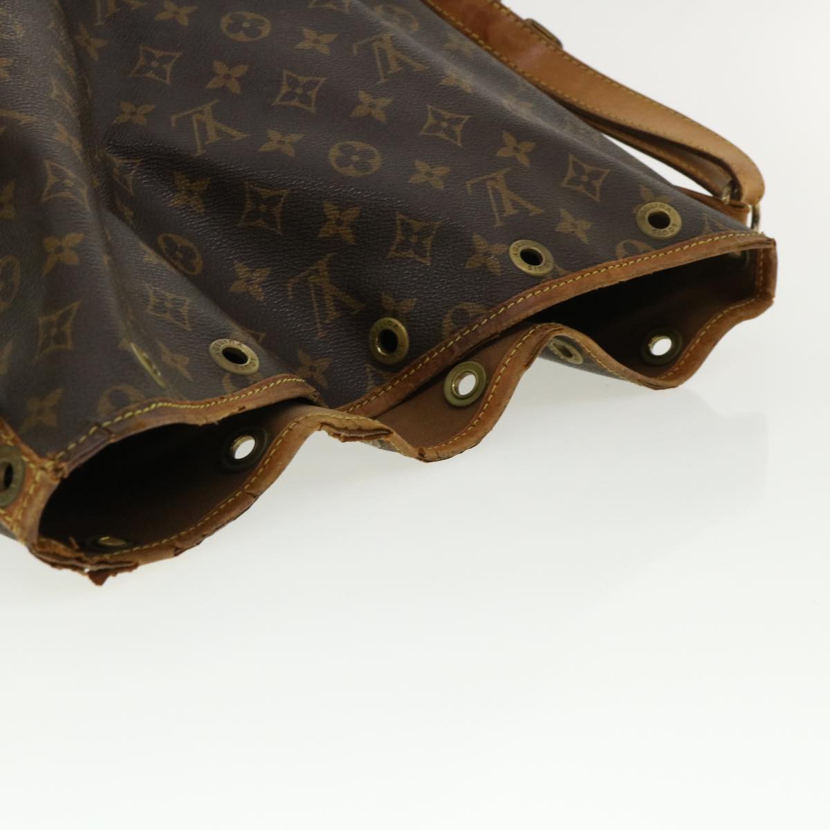 LOUIS VUITTON Monogram Noe Shoulder Bag M42224 LV Auth ki2723