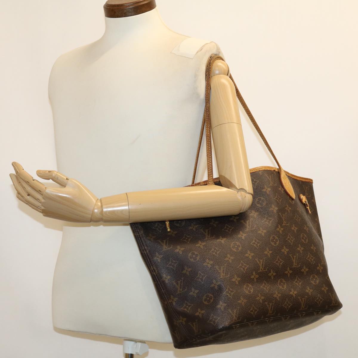 LOUIS VUITTON Monogram Neverfull MM Tote Bag M40156 LV Auth ki2840