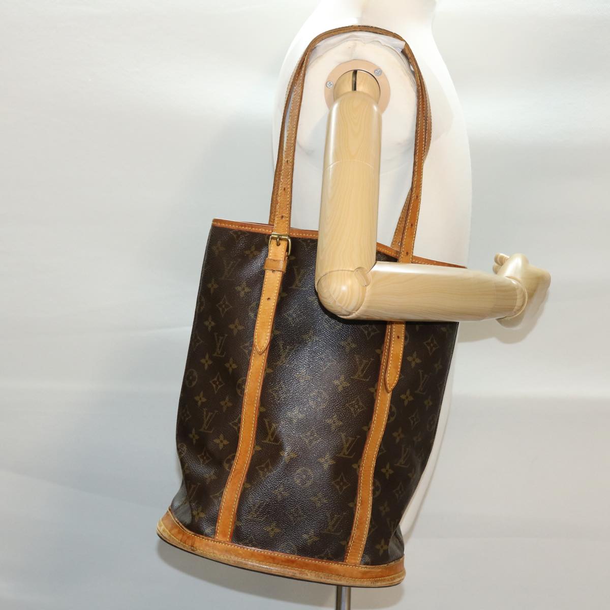 LOUIS VUITTON Monogram Bucket GM Shoulder Bag M42236 LV Auth ki2865