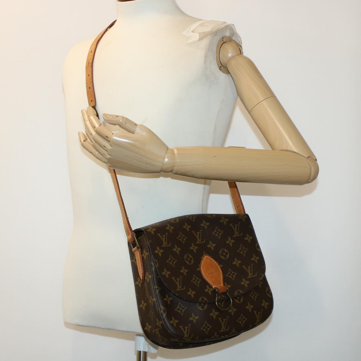 LOUIS VUITTON Monogram Saint Cloud GM Shoulder Bag M51242 LV Auth ki3020