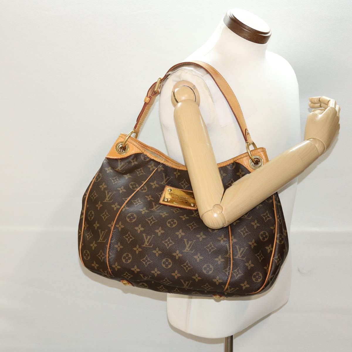 LOUIS VUITTON Monogram Galliera PM Shoulder Bag M56382 LV Auth ki3029