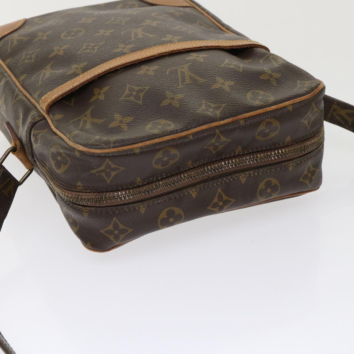 LOUIS VUITTON Monogram Danube MM Shoulder Bag M45264 LV Auth ki3267