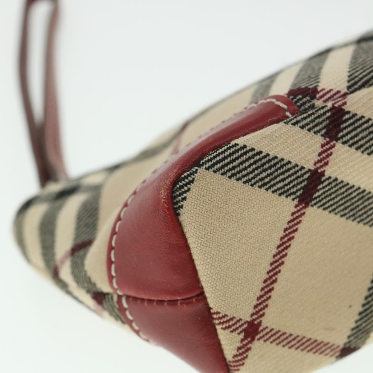 BURBERRY Nova Check Blue Label Pouch Canvas Red Beige Auth ki3581