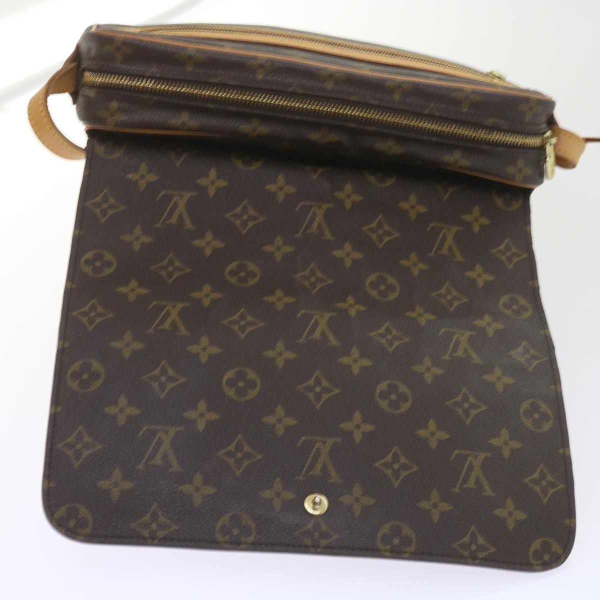 LOUIS VUITTON Monogram Saint Germain 28 Shoulder Bag M51207 LV Auth ki3738