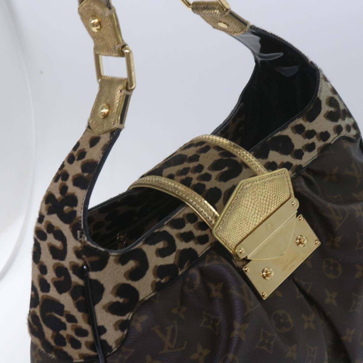 LOUIS VUITTON Monogram Leopard Polly Shoulder Bag M95282 LV Auth ki3824