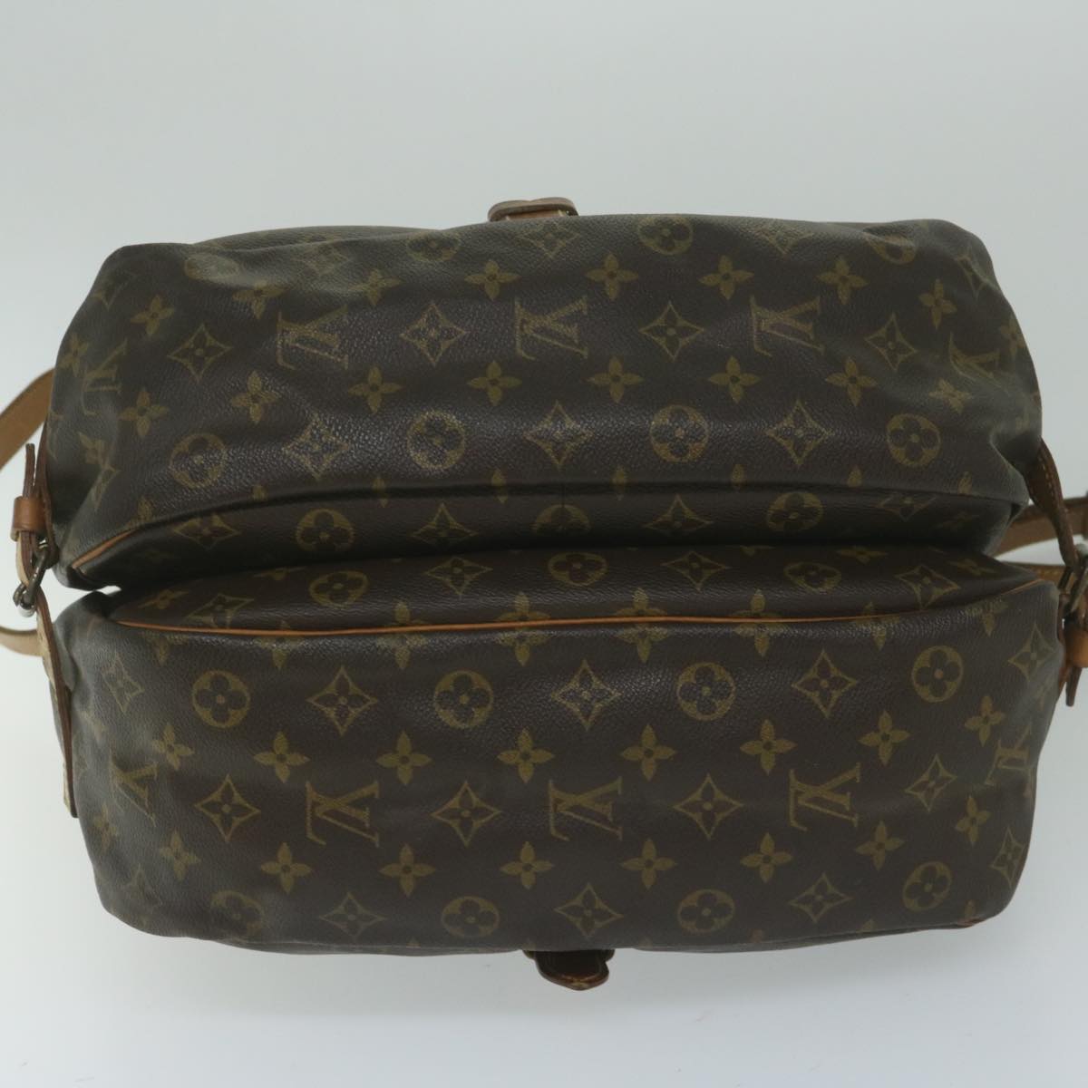 LOUIS VUITTON Monogram Saumur 35 Shoulder Bag M42254 LV Auth ki3888