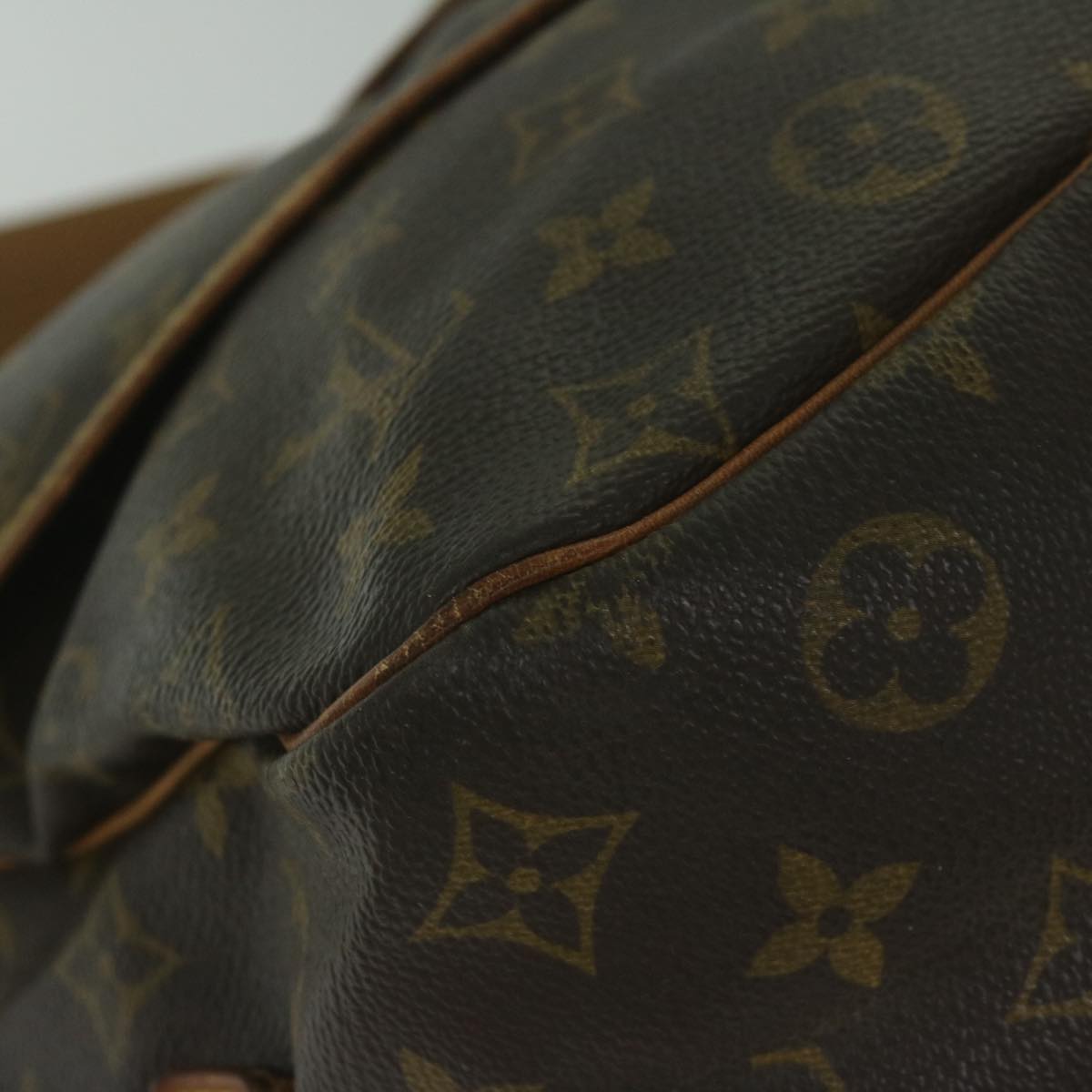 LOUIS VUITTON Monogram Saumur 35 Shoulder Bag M42254 LV Auth ki3888