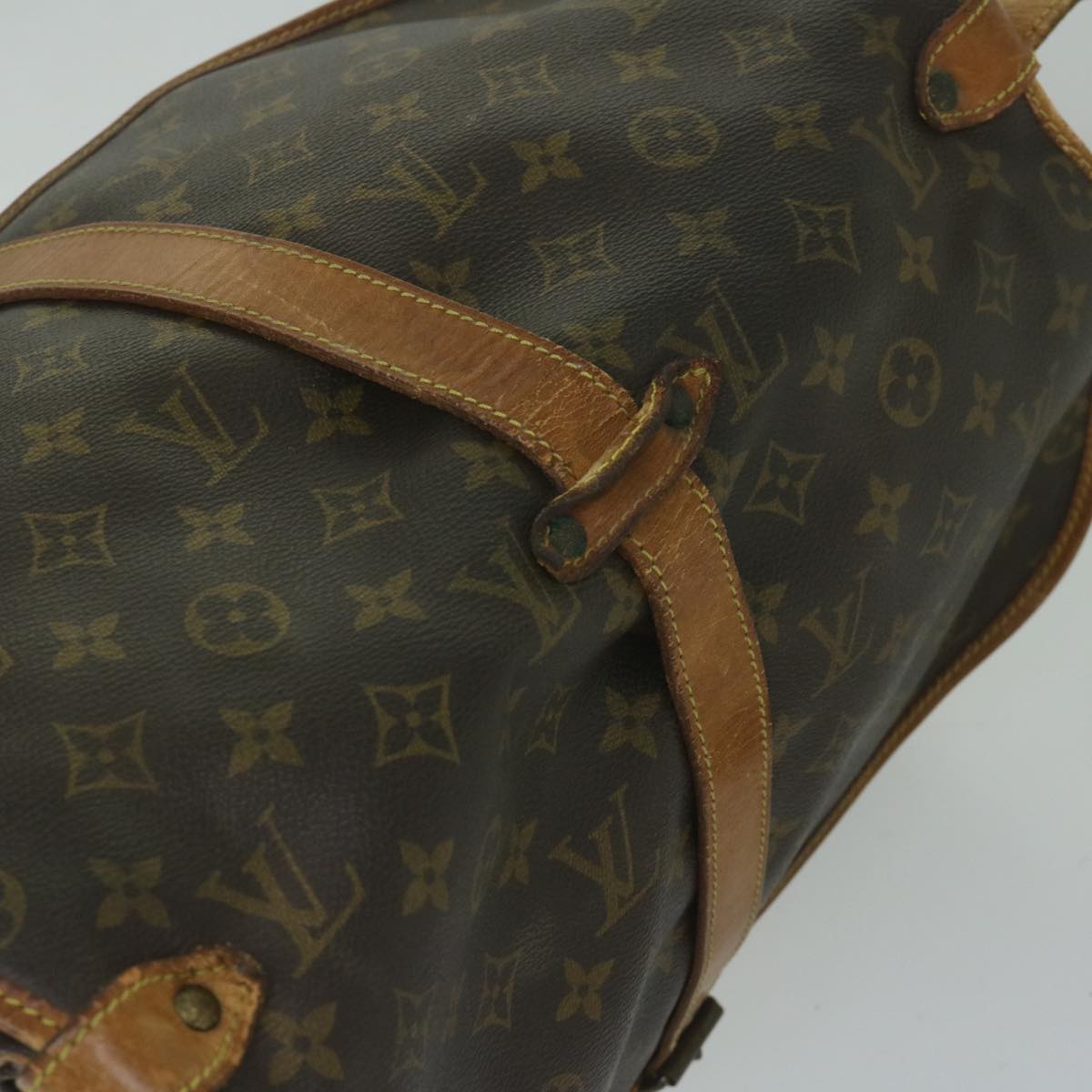 LOUIS VUITTON Monogram Saumur 35 Shoulder Bag M42254 LV Auth ki3888