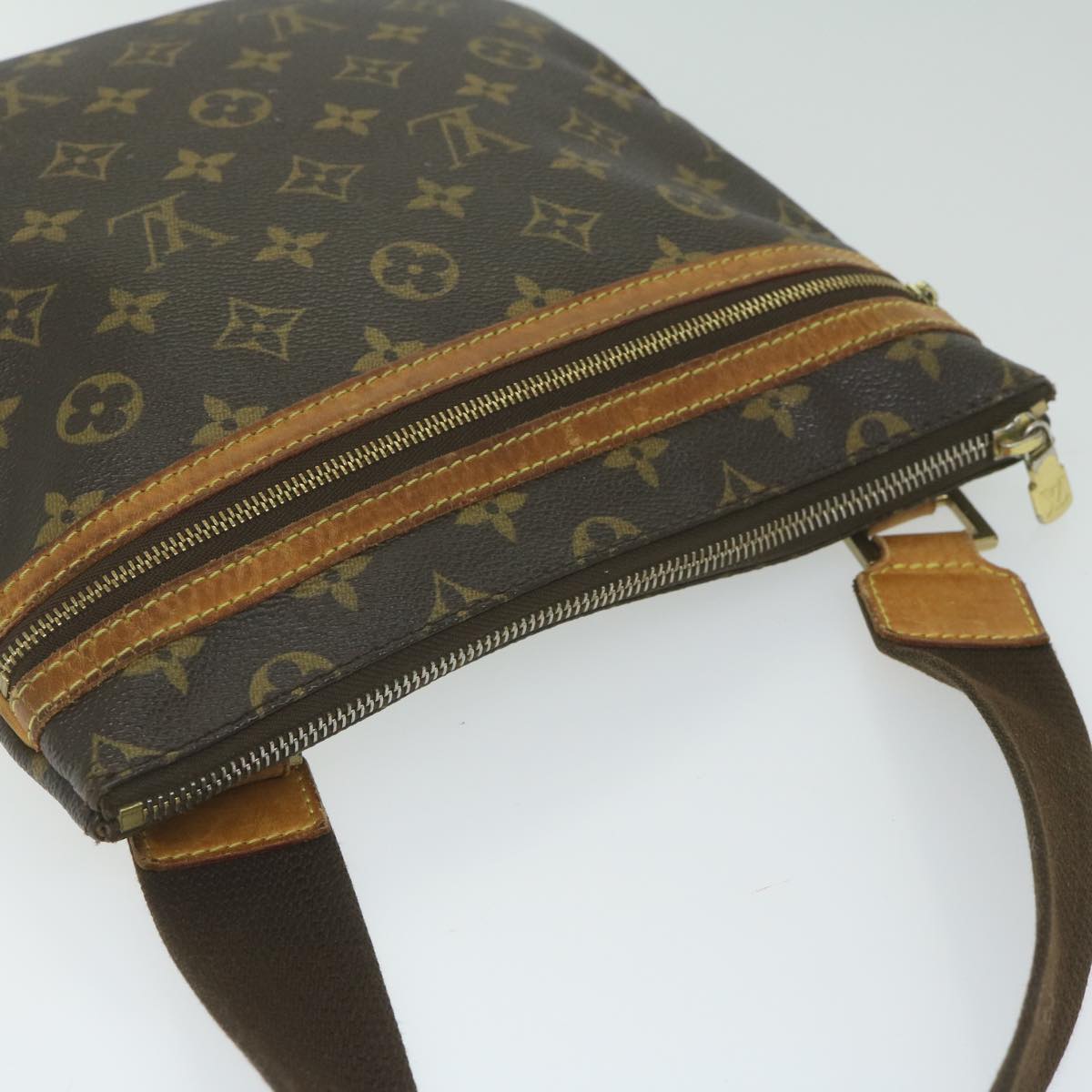 LOUIS VUITTON Monogram Pochette Bosphore Shoulder Bag M40044 LV Auth ki3914