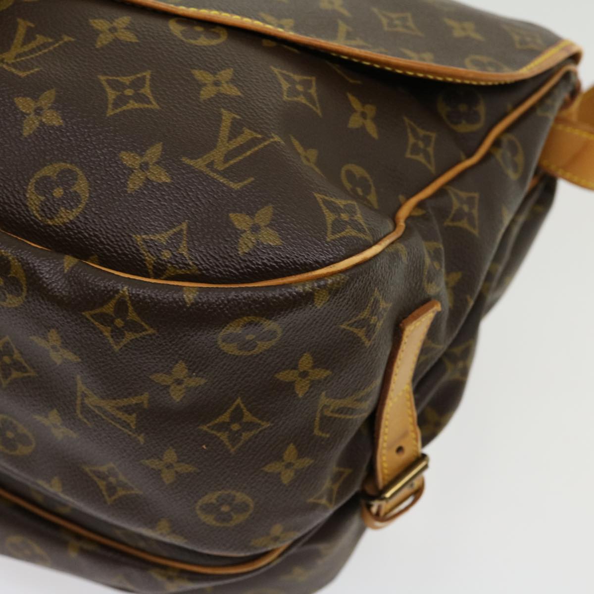 LOUIS VUITTON Monogram Saumur 35 Shoulder Bag M42254 LV Auth kk118