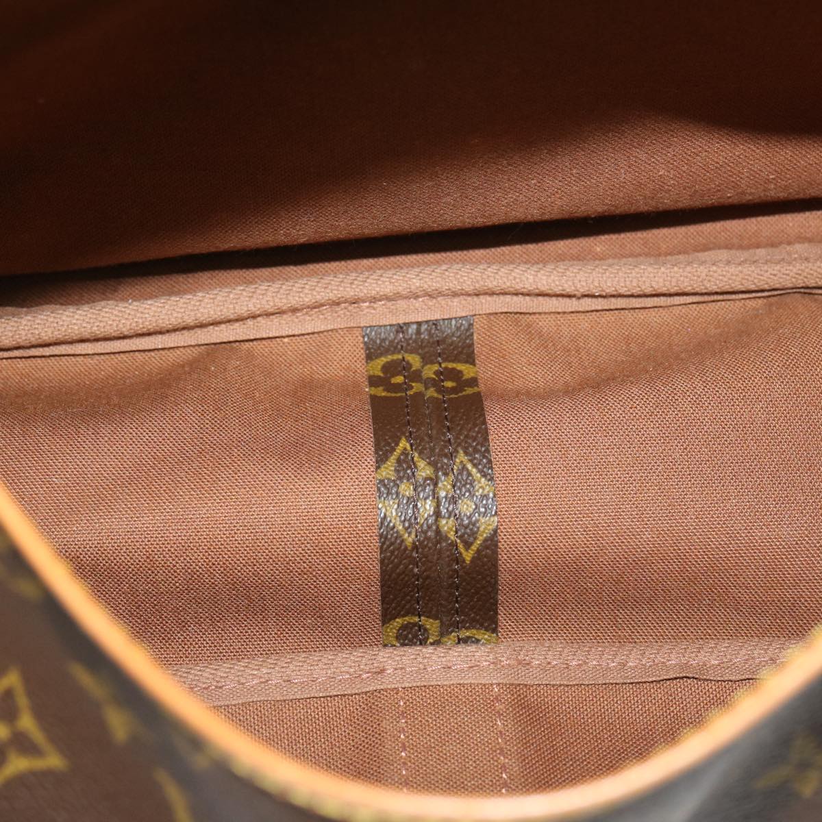 LOUIS VUITTON Monogram Saumur 35 Shoulder Bag M42254 LV Auth kk118