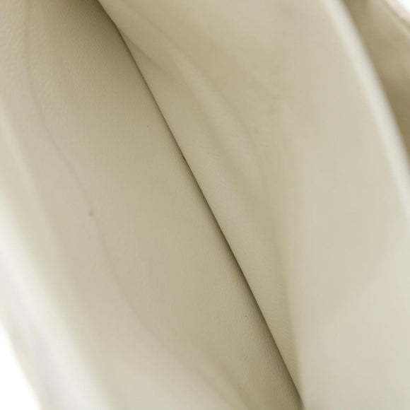 CHANEL Matelasse Double Flap Chain Shoulder Bag Caviar Skin White CC Auth knn085