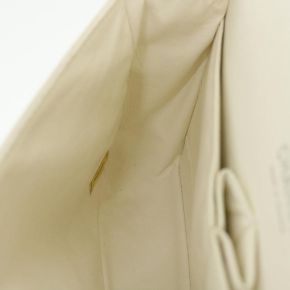 CHANEL Matelasse Double Flap Chain Shoulder Bag Caviar Skin White CC Auth knn085