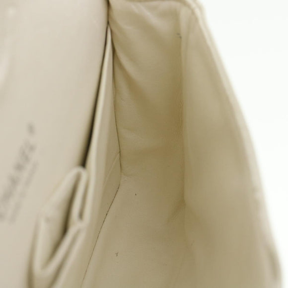 CHANEL Matelasse Double Flap Chain Shoulder Bag Caviar Skin White CC Auth knn085