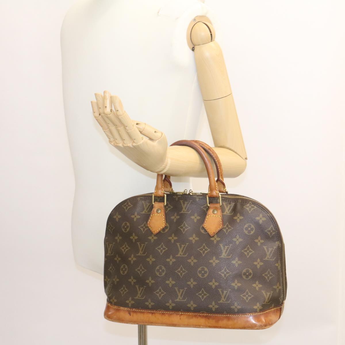 LOUIS VUITTON Monogram Alma Hand Bag M51130 LV Auth lc020