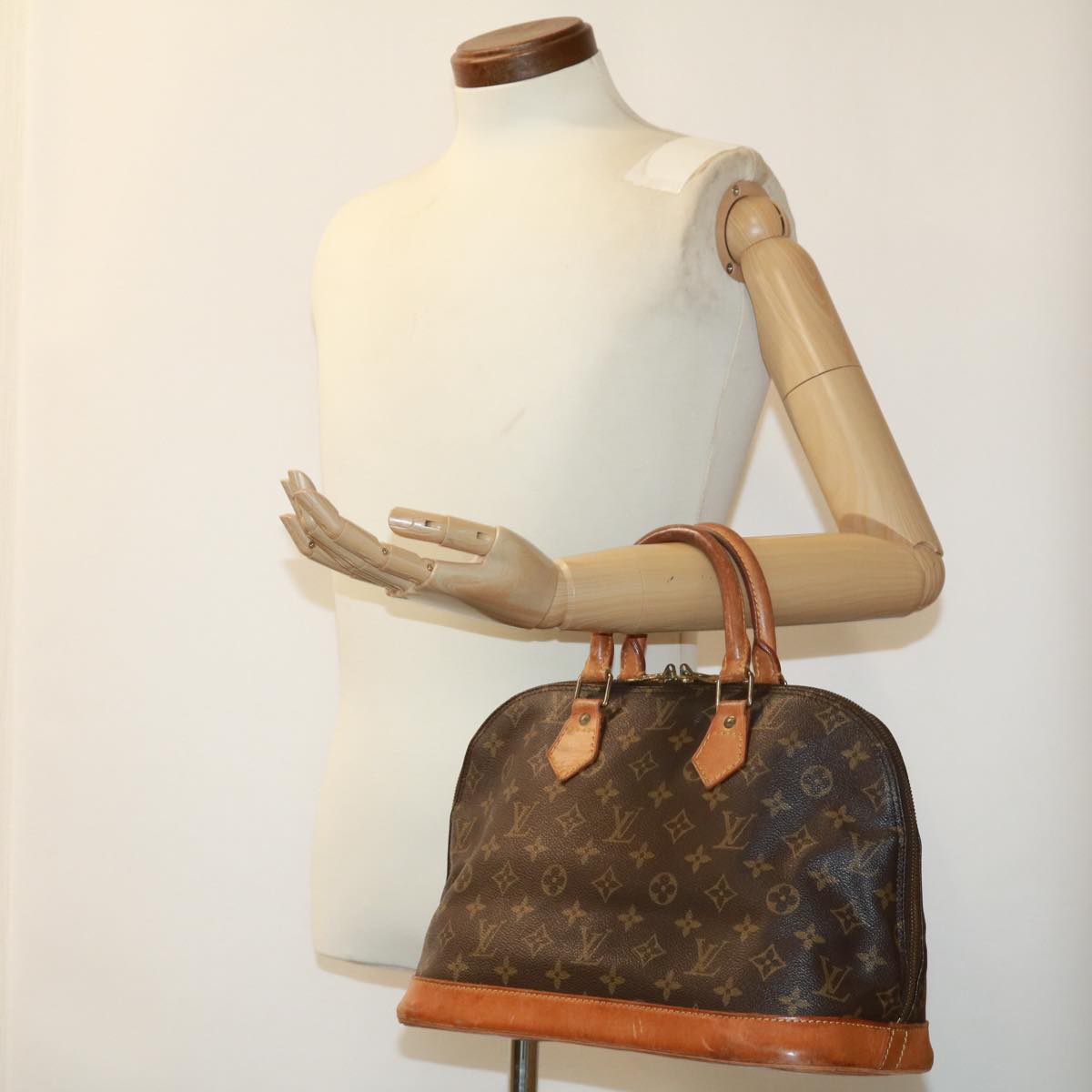 LOUIS VUITTON Monogram Alma Hand Bag M51130 LV Auth lt653