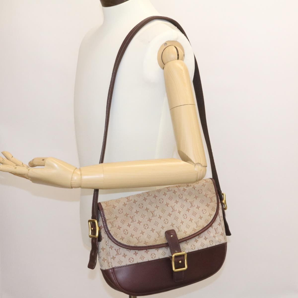 LOUIS VUITTON Belanger Shoulder Bag M92171 LV Auth ms145