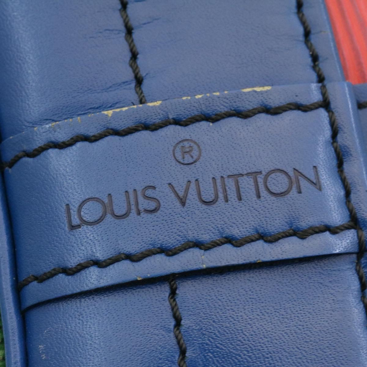 LOUIS VUITTON Epi Noe Shoulder Bag Red Green Blue M44082 LV Auth 35037