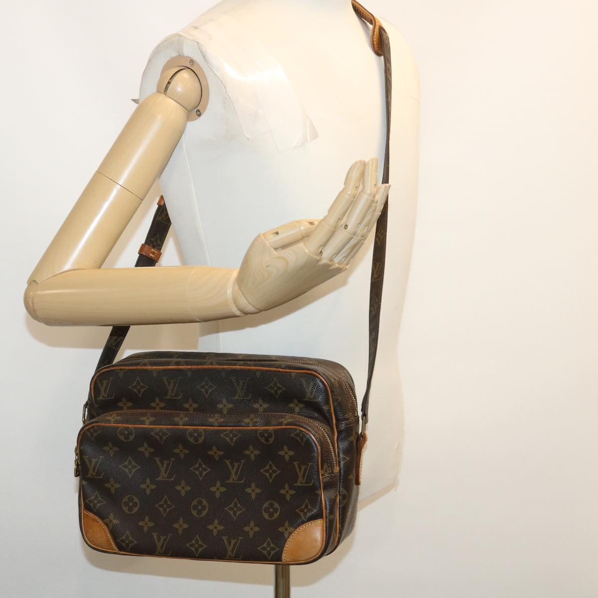 LOUIS VUITTON Monogram Nile Shoulder Bag M45244 LV Auth 35177