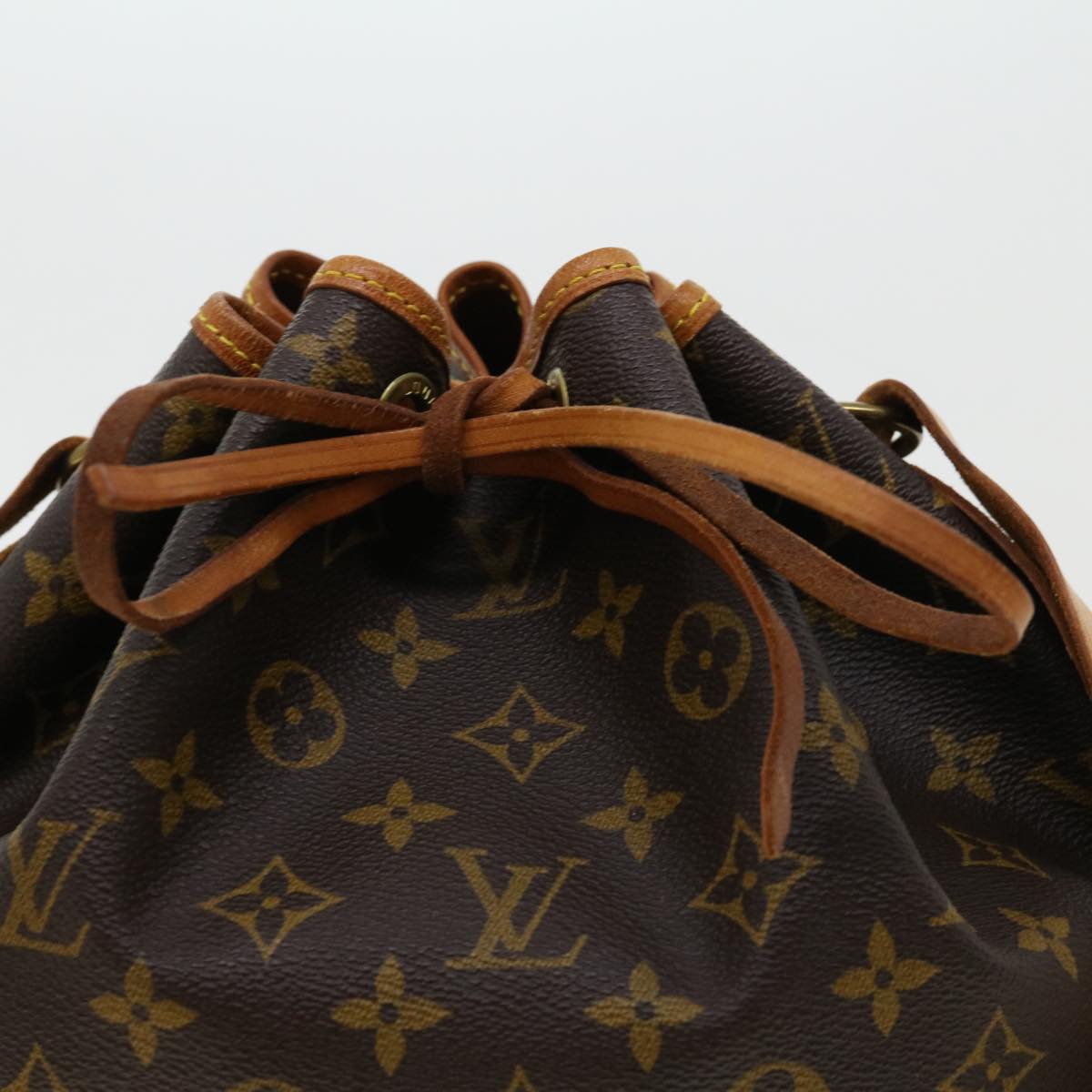 LOUIS VUITTON Monogram Petit Noe Shoulder Bag M42226 LV Auth 35223