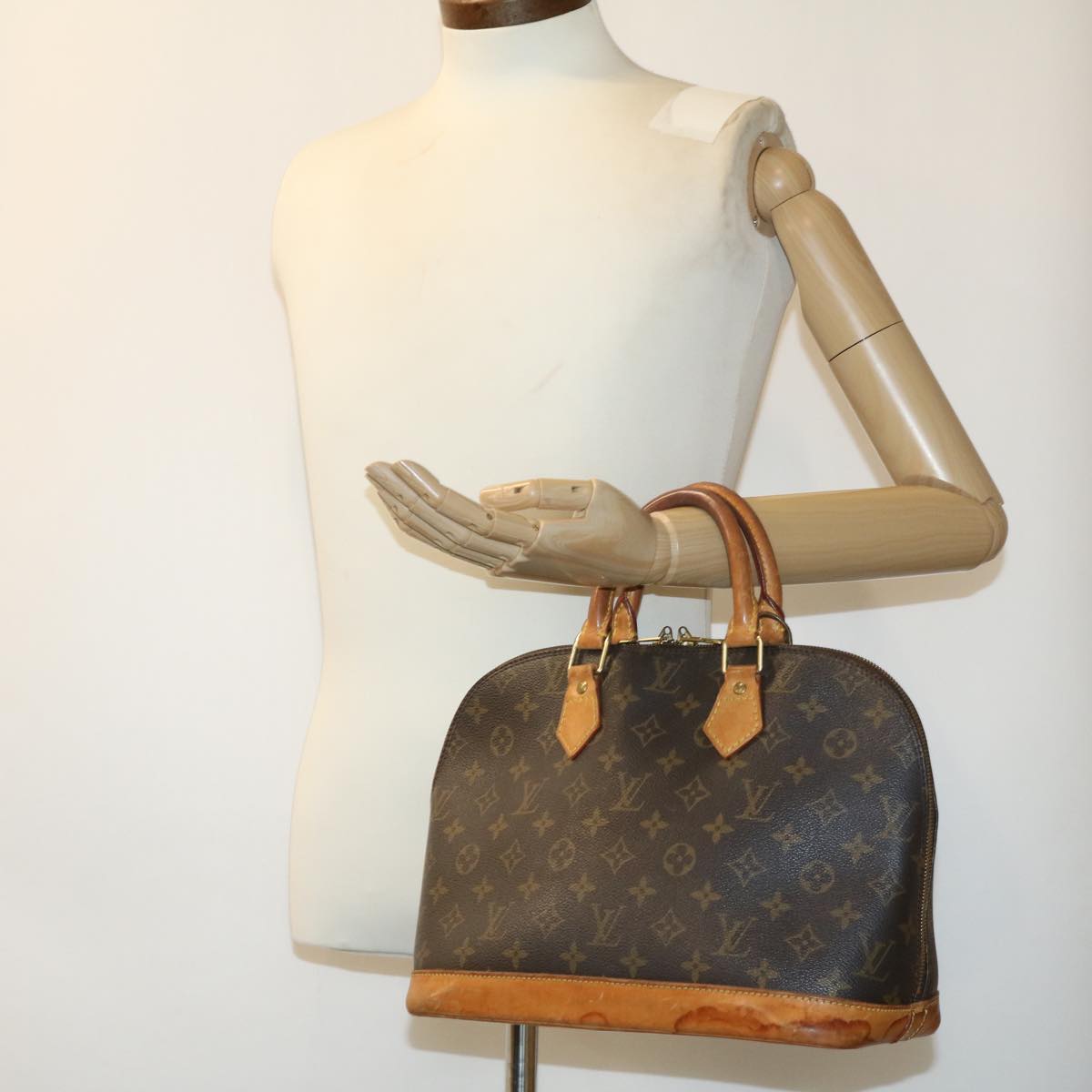 LOUIS VUITTON Monogram Alma Hand Bag M51130 LV Auth 34740