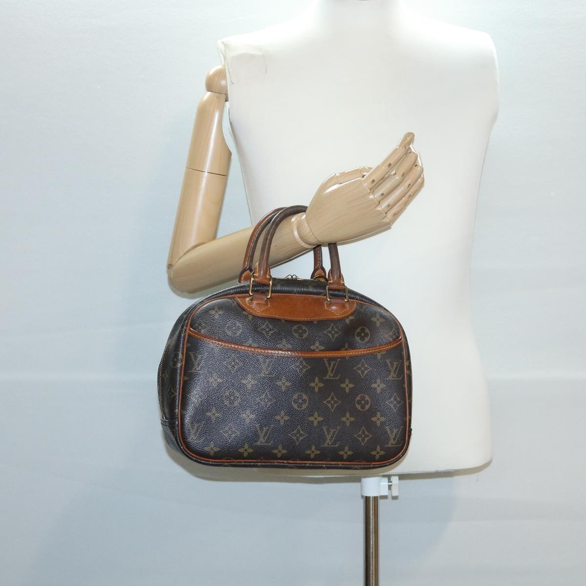 LOUIS VUITTON Monogram Trouville Hand Bag M42228 LV Auth 34784