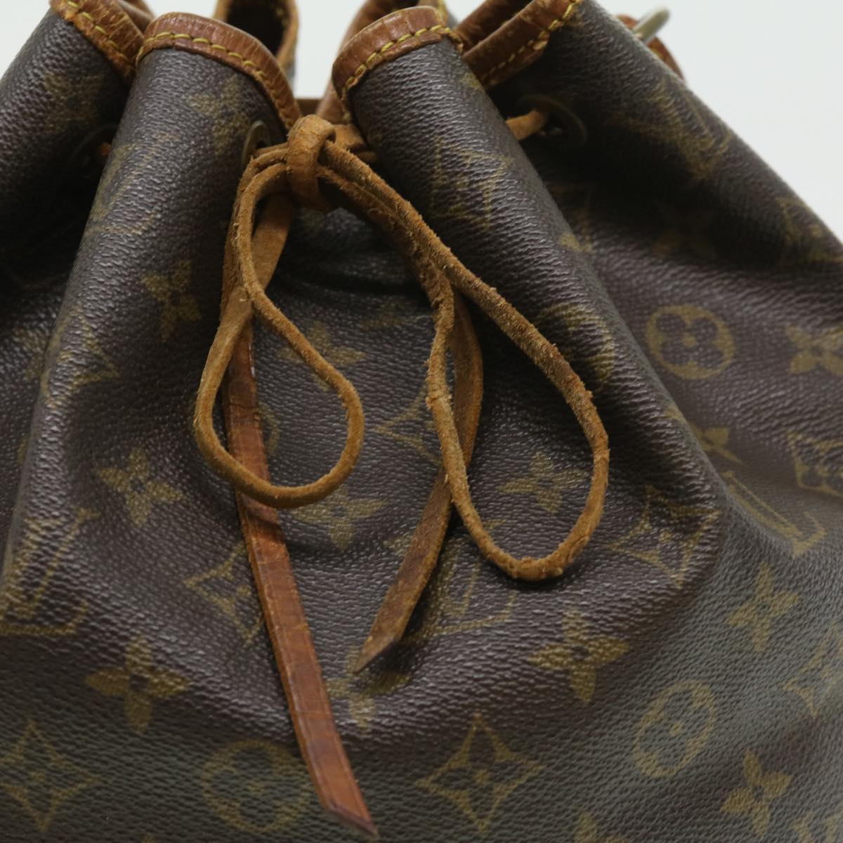 LOUIS VUITTON Monogram Petit Noe Shoulder Bag M42226 LV Auth 34792