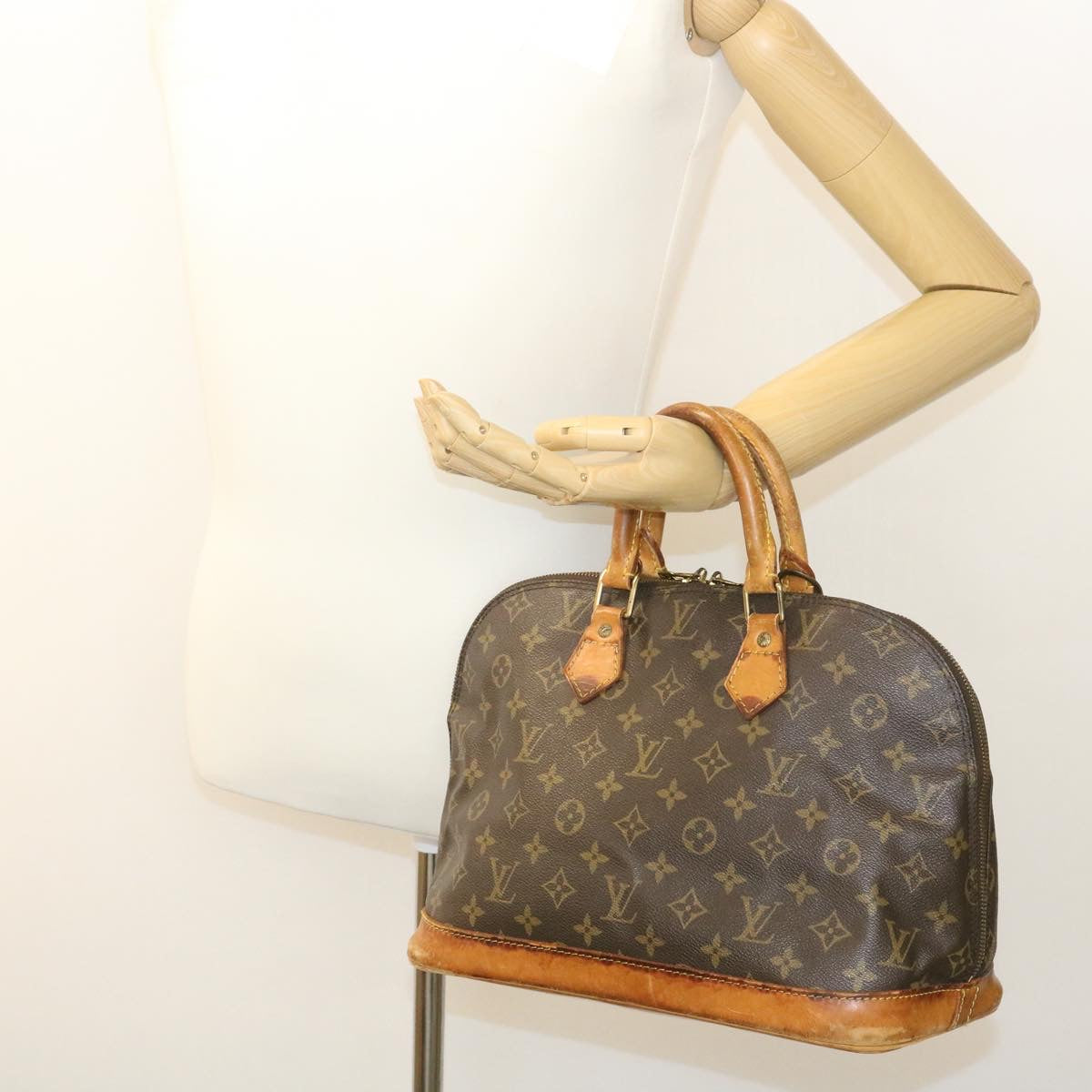 LOUIS VUITTON Monogram Alma Hand Bag M51130 LV Auth nr001