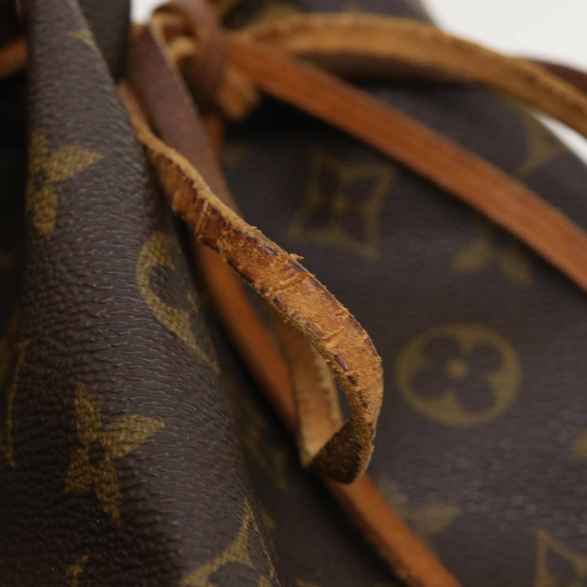 LOUIS VUITTON Monogram Noe Shoulder Bag M42224 LV Auth ny171