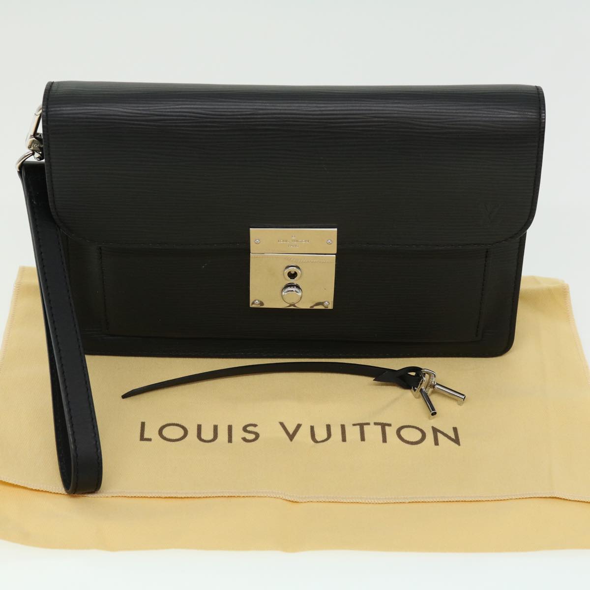 LOUIS VUITTON Epi Neo Bellaia Clutch Bag Black LV Auth pt2659