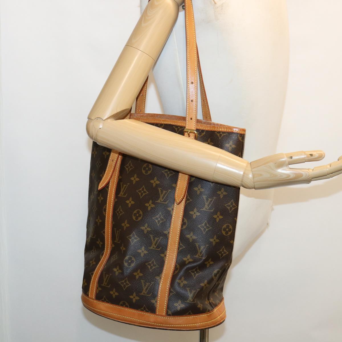 LOUIS VUITTON Monogram Bucket GM Shoulder Bag bs465 LV Auth pt663