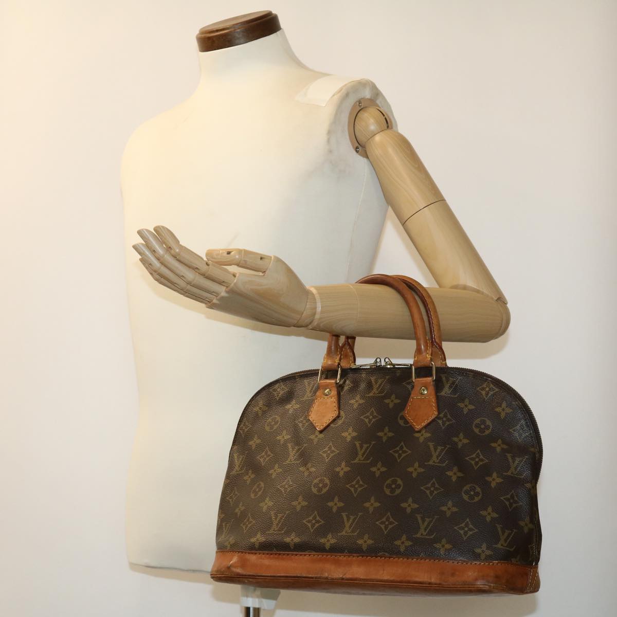 LOUIS VUITTON Monogram Alma Hand Bag M51130 LV Auth rd2570