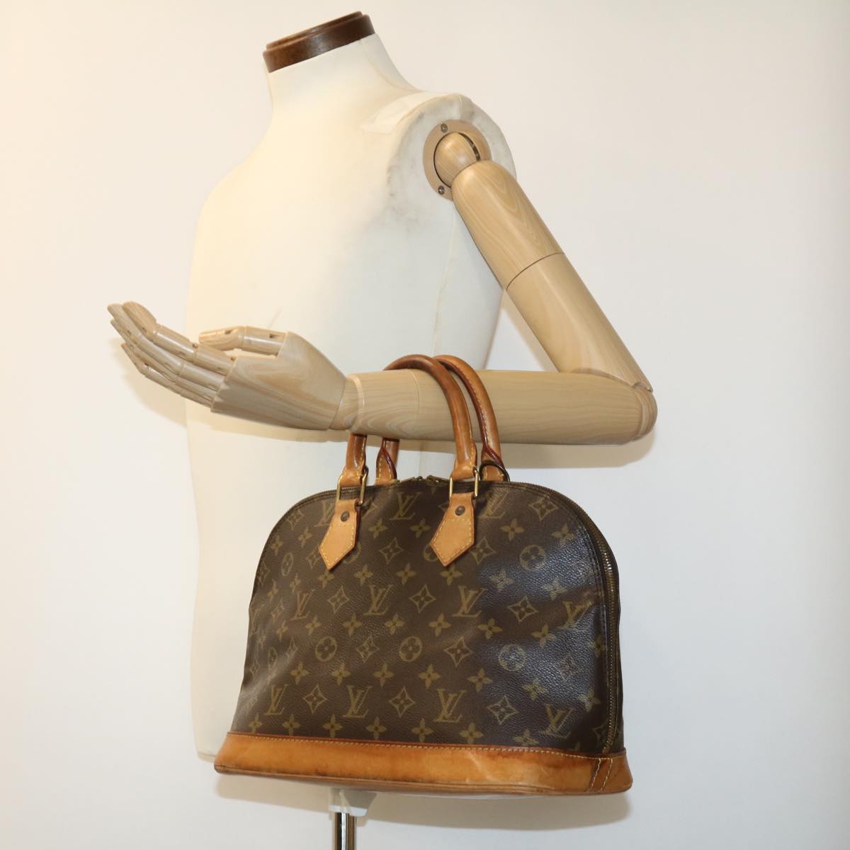 LOUIS VUITTON Monogram Alma Hand Bag M51130 LV Auth rd2650