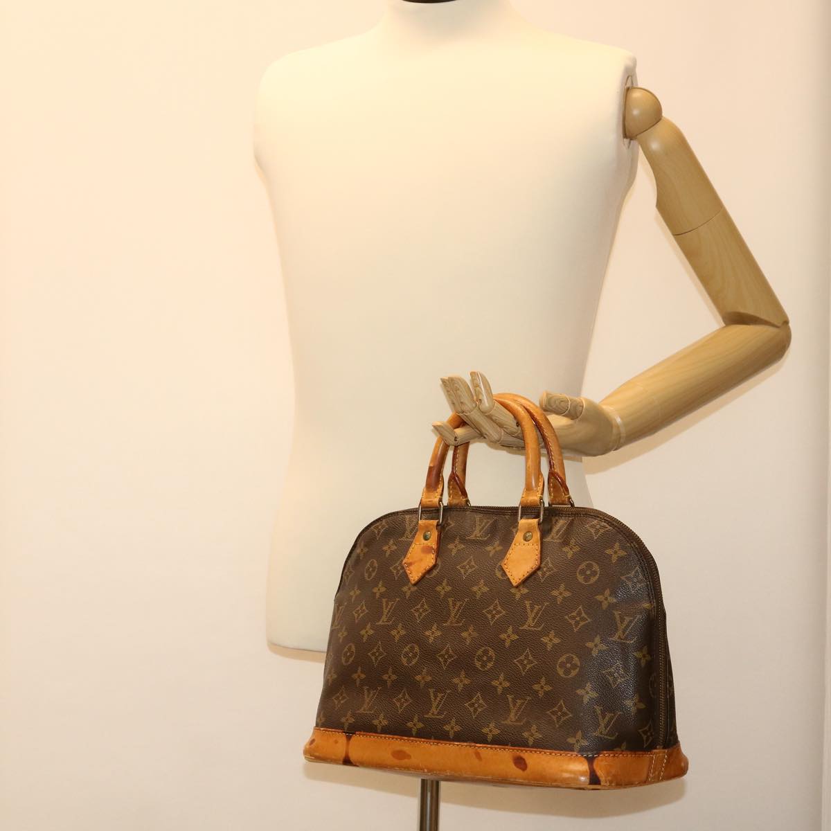 LOUIS VUITTON Monogram Alma Hand Bag M51130 LV Auth rd2819