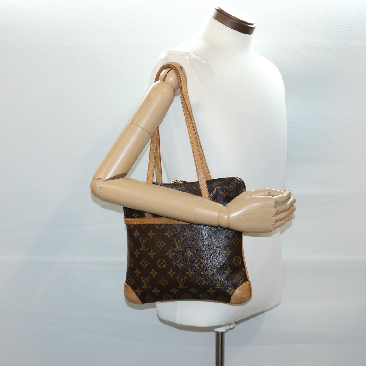 LOUIS VUITTON Monogram Coussin GM Shoulder Bag M51141 LV Auth rd2860