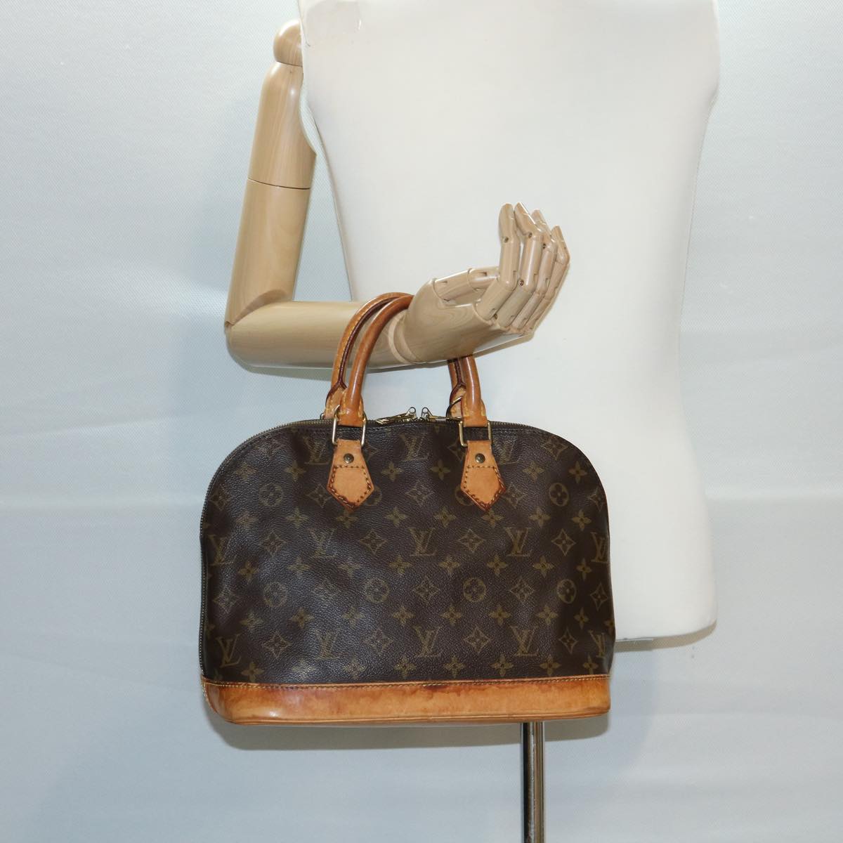 LOUIS VUITTON Monogram Alma Hand Bag M51130 LV Auth rd3004