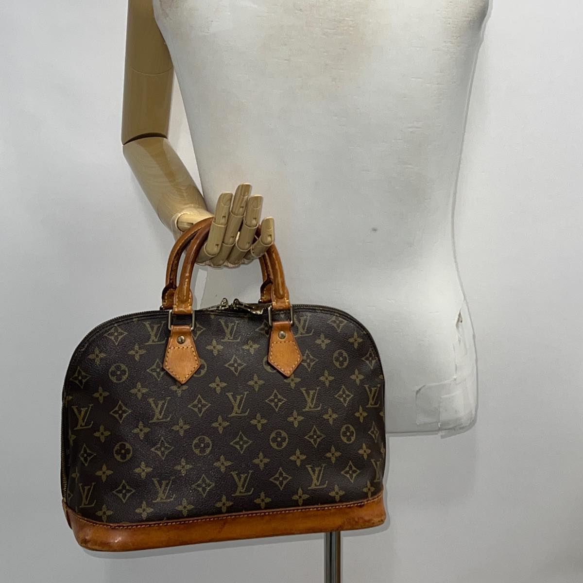 LOUIS VUITTON Monogram Alma Hand Bag M51130 LV Auth rd3123