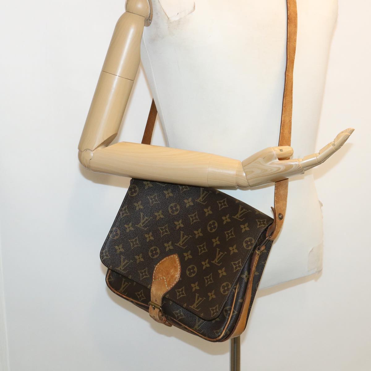 LOUIS VUITTON Monogram Cartouchiere GM Shoulder Bag L027 LV Auth rd3306