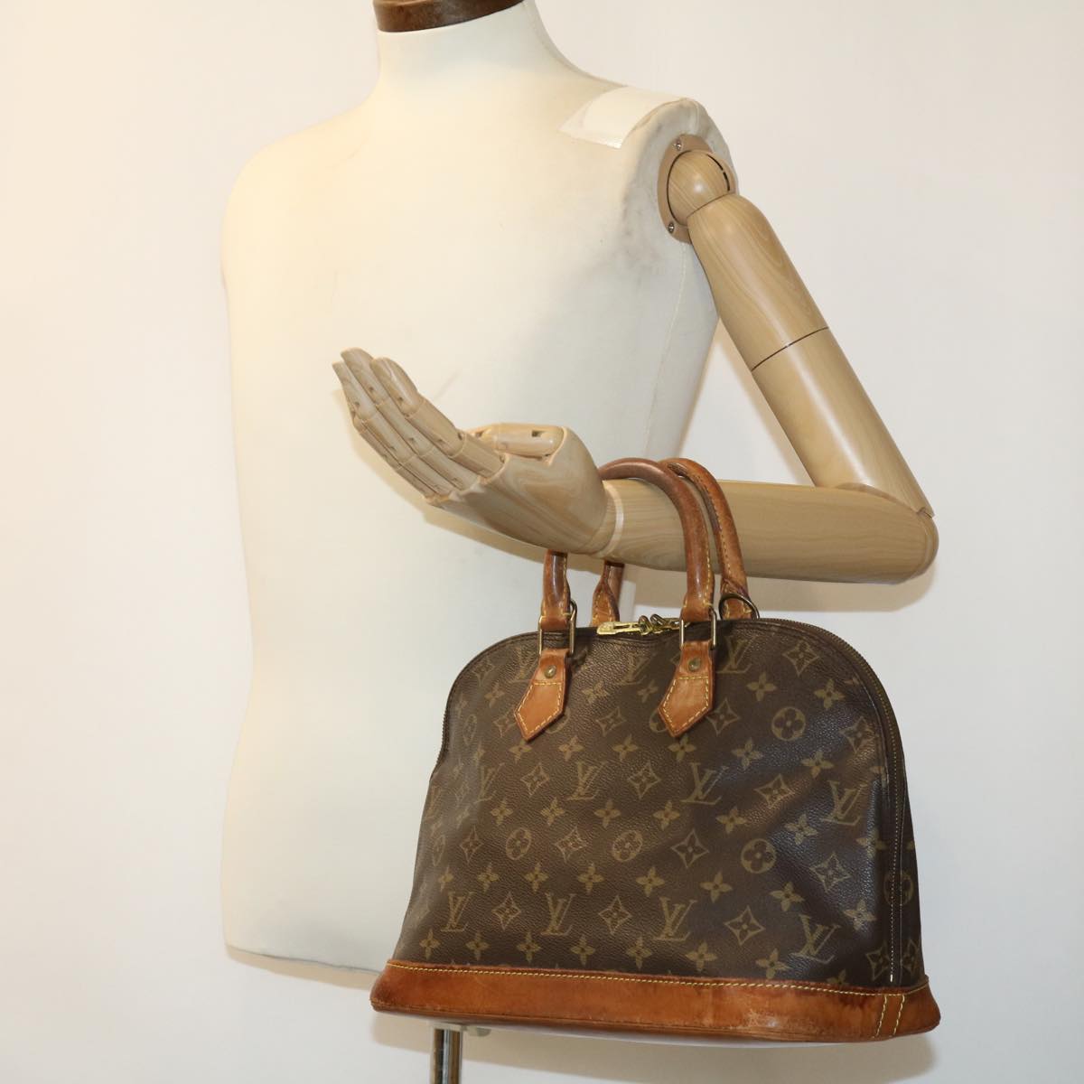 LOUIS VUITTON Monogram Alma Hand Bag M51130 LV Auth rd3345