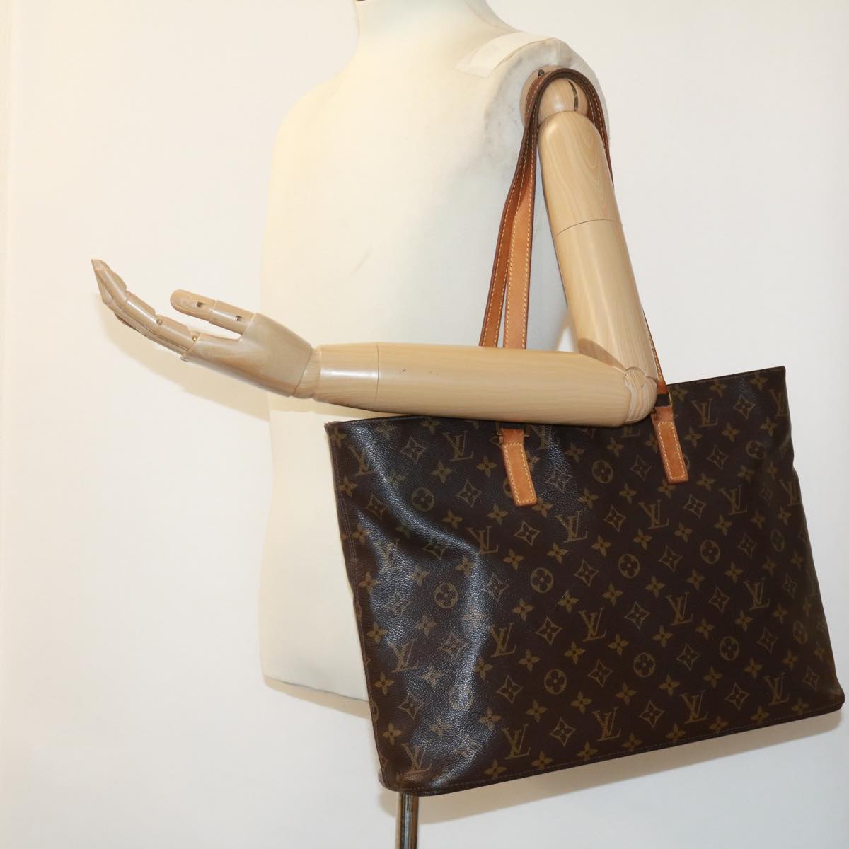 LOUIS VUITTON Monogram Luco Tote Bag M51155 LV Auth rd3472